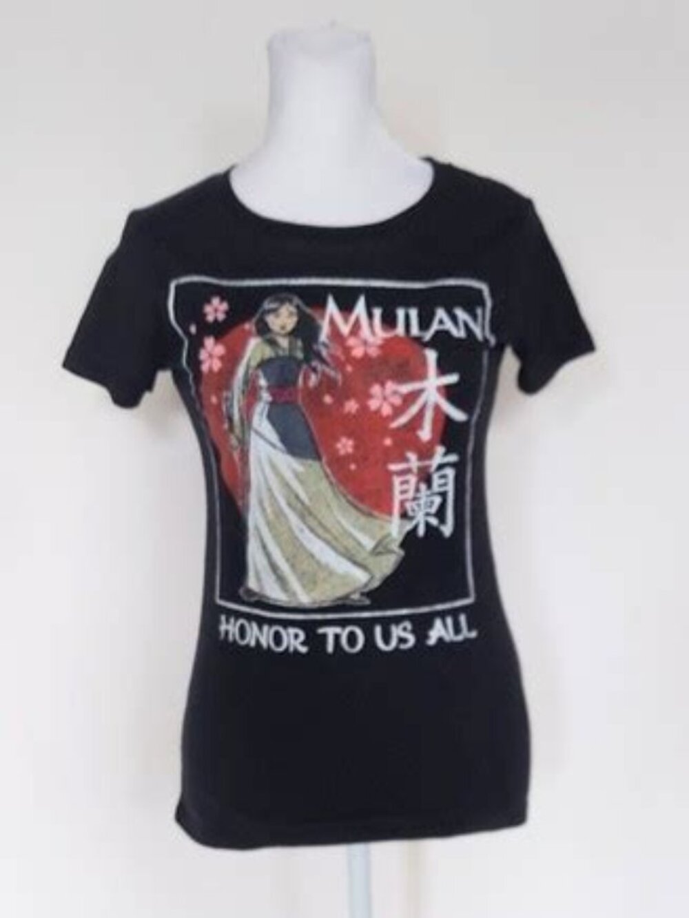 NWT Disney Mulan T-Shirt still in the original bag Size M